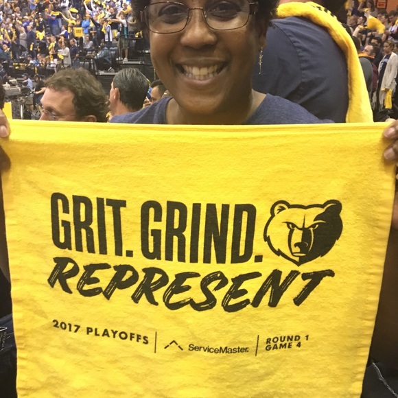 Meet your Posher, Janet - Picture 8 of 16